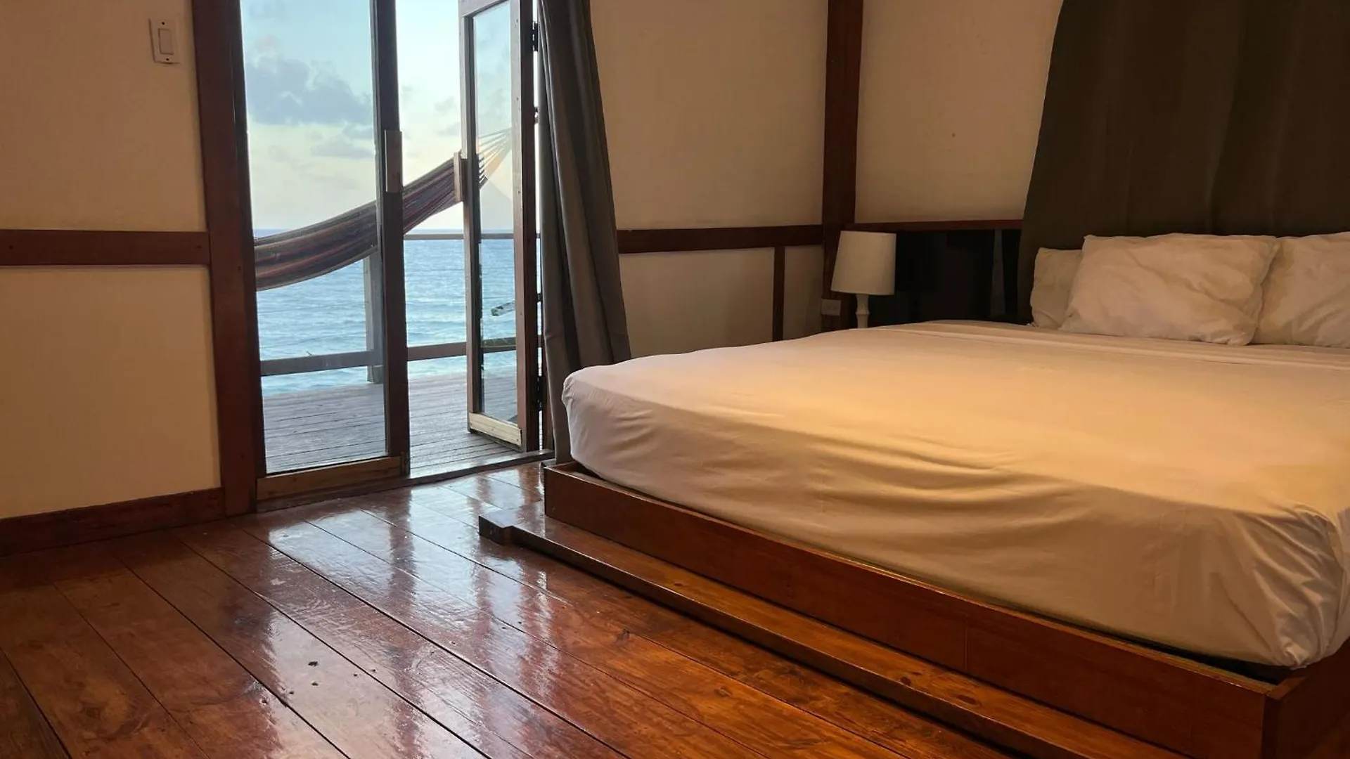 ****  The Sea Cliff Hotel Resort & Spa Port Antonio Jamaica